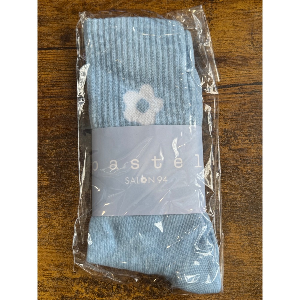 Cj Hendry Pastel Salon 94 Socks Blue Flower Adult Crew Socks New